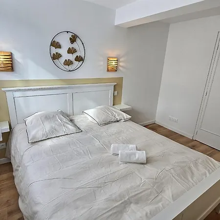 Maisonette Cozy, Neuf, Centre-ville, Wifi Apartment *